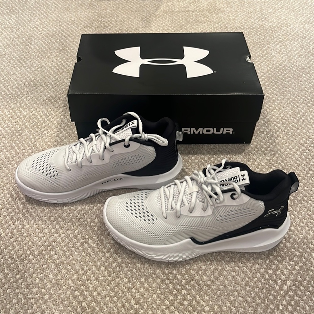 Under Armor women’s UA FLOW Breakthru 2. Size 11. NWT. Originally $120